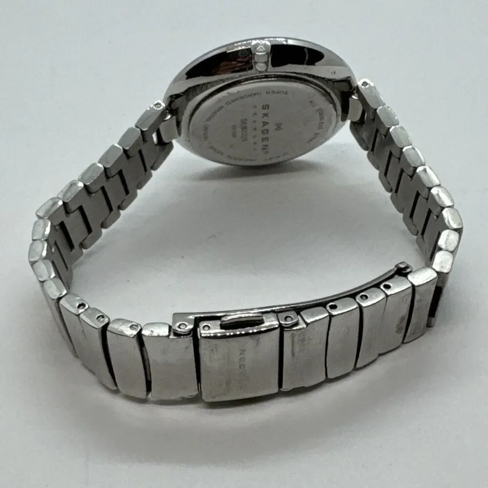 Skagen Gitte SKW2225 Women Silver Stainless Steel Analog Dial Wrist Watch JNA564